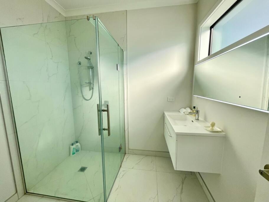 המילטון Morden Spacious New House מראה חיצוני תמונה