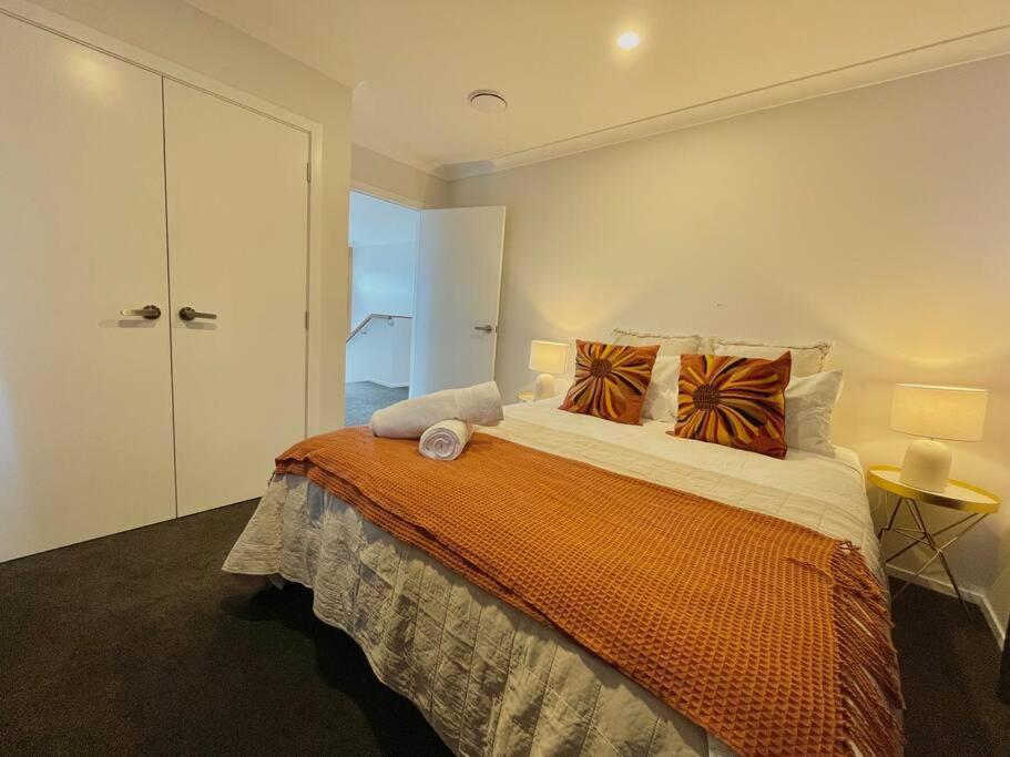 המילטון Morden Spacious New House מראה חיצוני תמונה