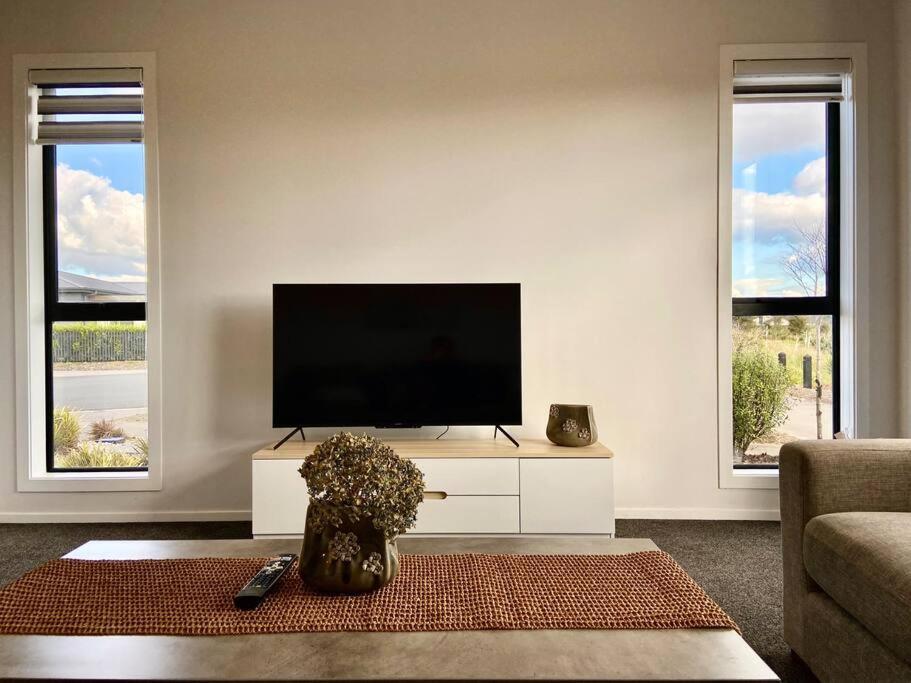 המילטון Morden Spacious New House מראה חיצוני תמונה
